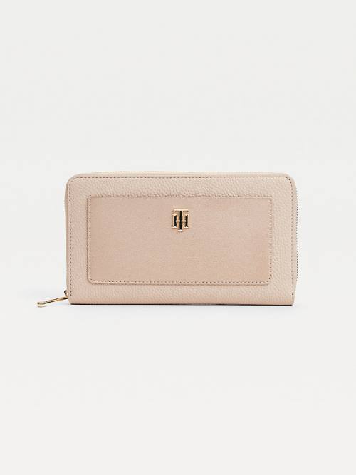 Beige Tommy Hilfiger TH Monogram Plaque Women\'s Wallets | TH290TPD