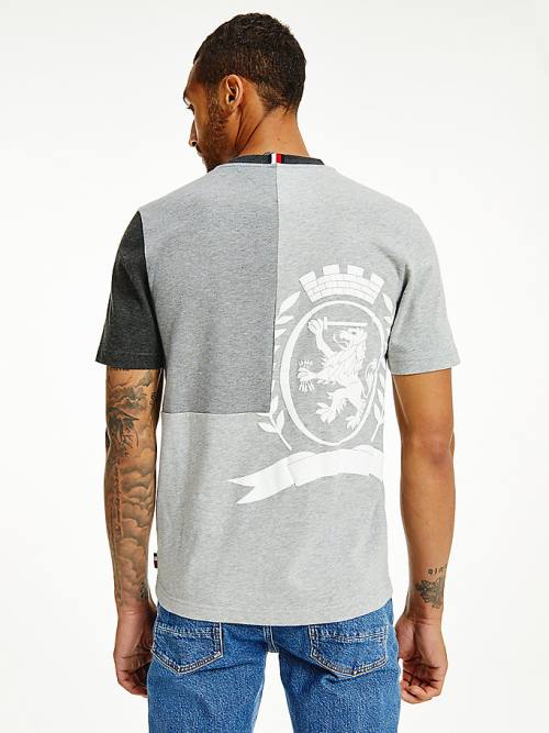 Grey Tommy Hilfiger Icons Crest Relaxed Fit Men's T Shirts | TH895DEO