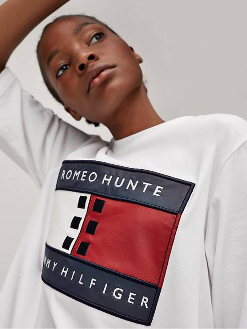 White Tommy Hilfiger TOMMYXROMEO Dual-Gender Women's T Shirts | TH601WNM