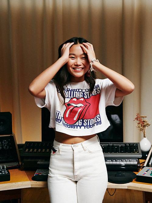 White Tommy Hilfiger Tommy Revisited Rolling Stones Cropped Women's T Shirts | TH580DSC